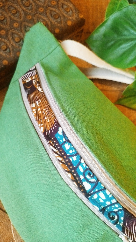 NOMADE - le sac banane XXL - Baghu - Sac artisanal belge Ethnique - vert clair